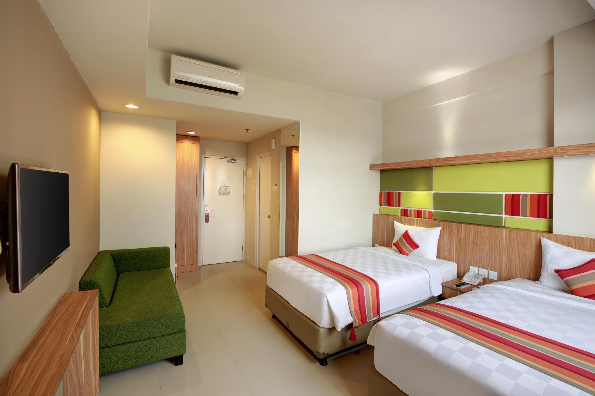 Kyriad Hotel Airport Jakarta Tangerang Exterior foto