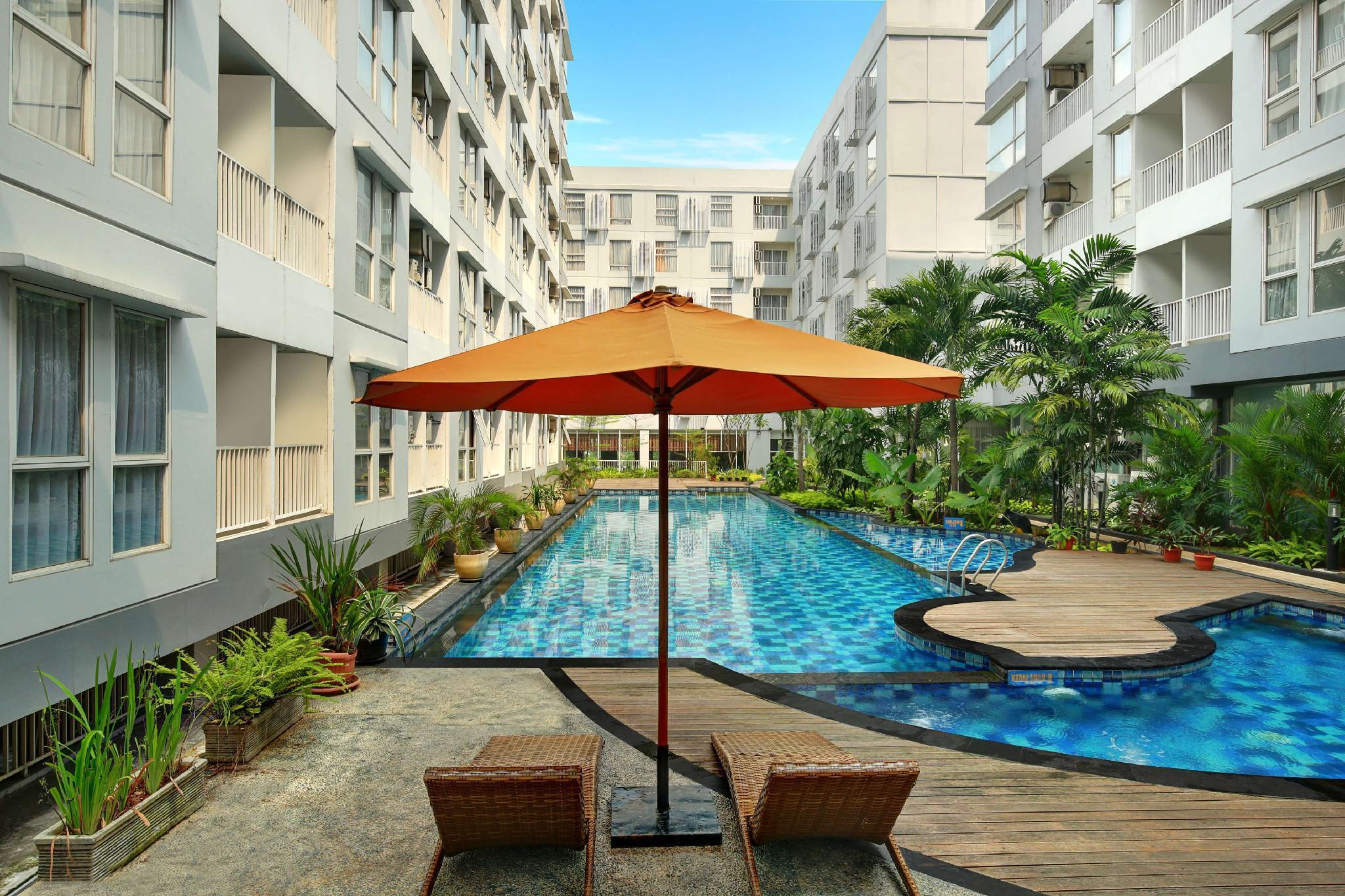 Kyriad Hotel Airport Jakarta Tangerang Exterior foto