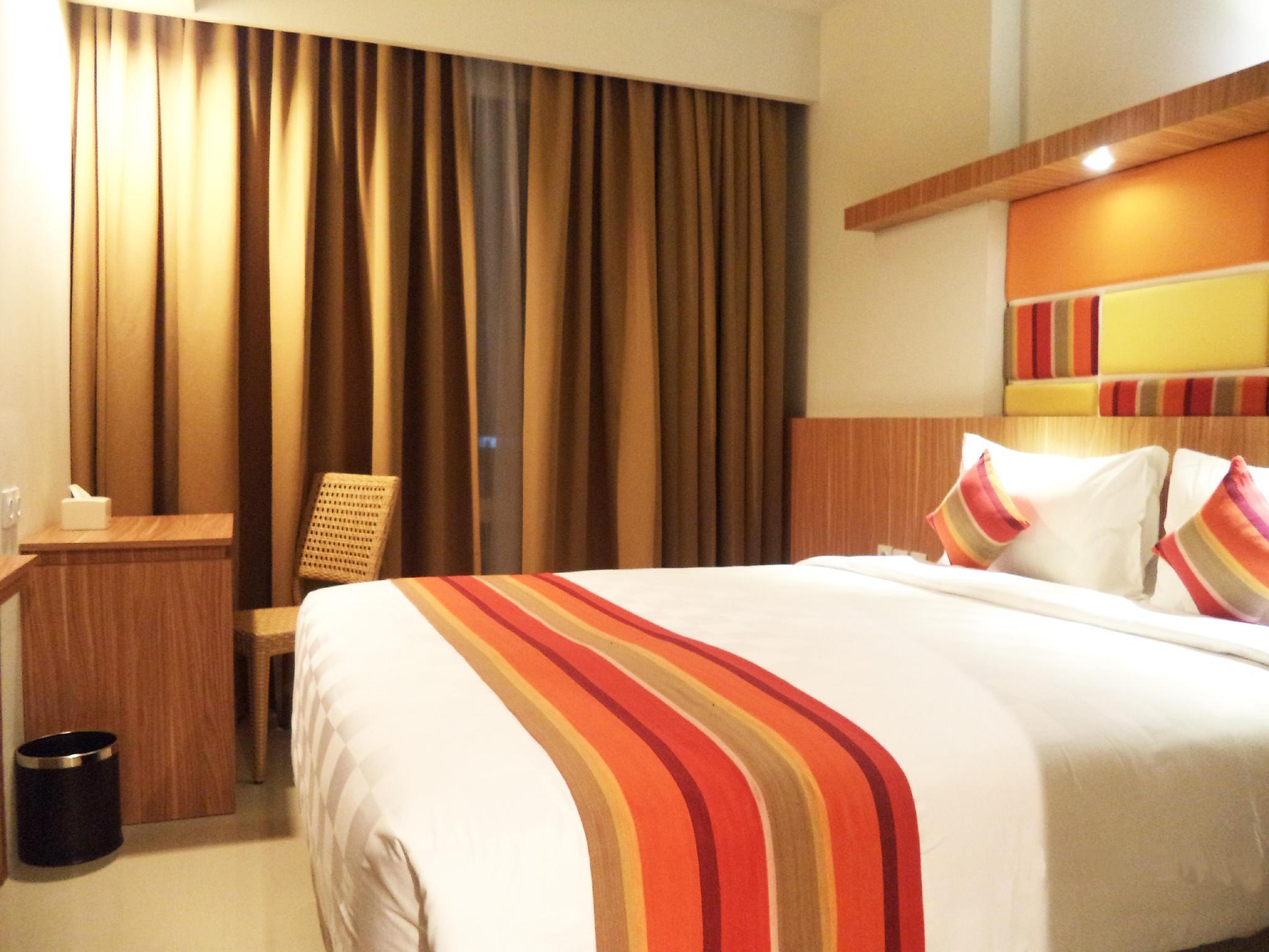 Kyriad Hotel Airport Jakarta Tangerang Exterior foto