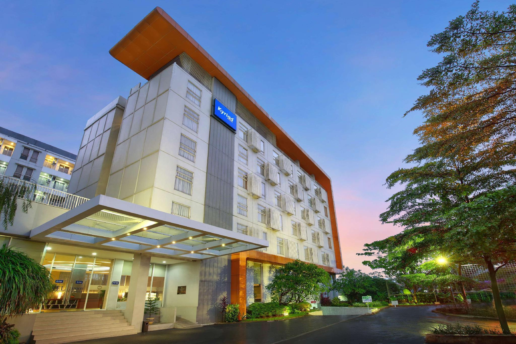 Kyriad Hotel Airport Jakarta Tangerang Exterior foto
