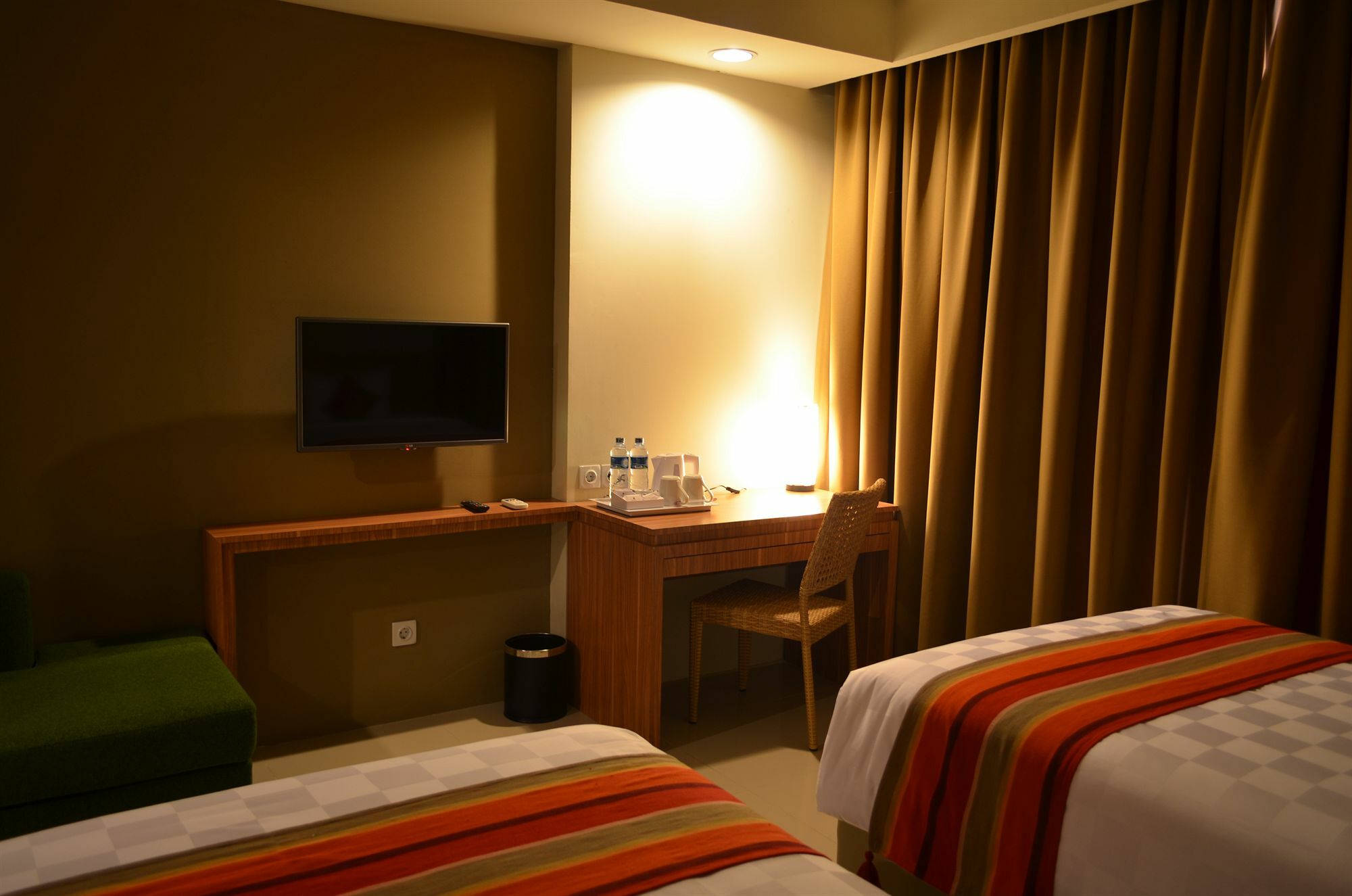 Kyriad Hotel Airport Jakarta Tangerang Exterior foto