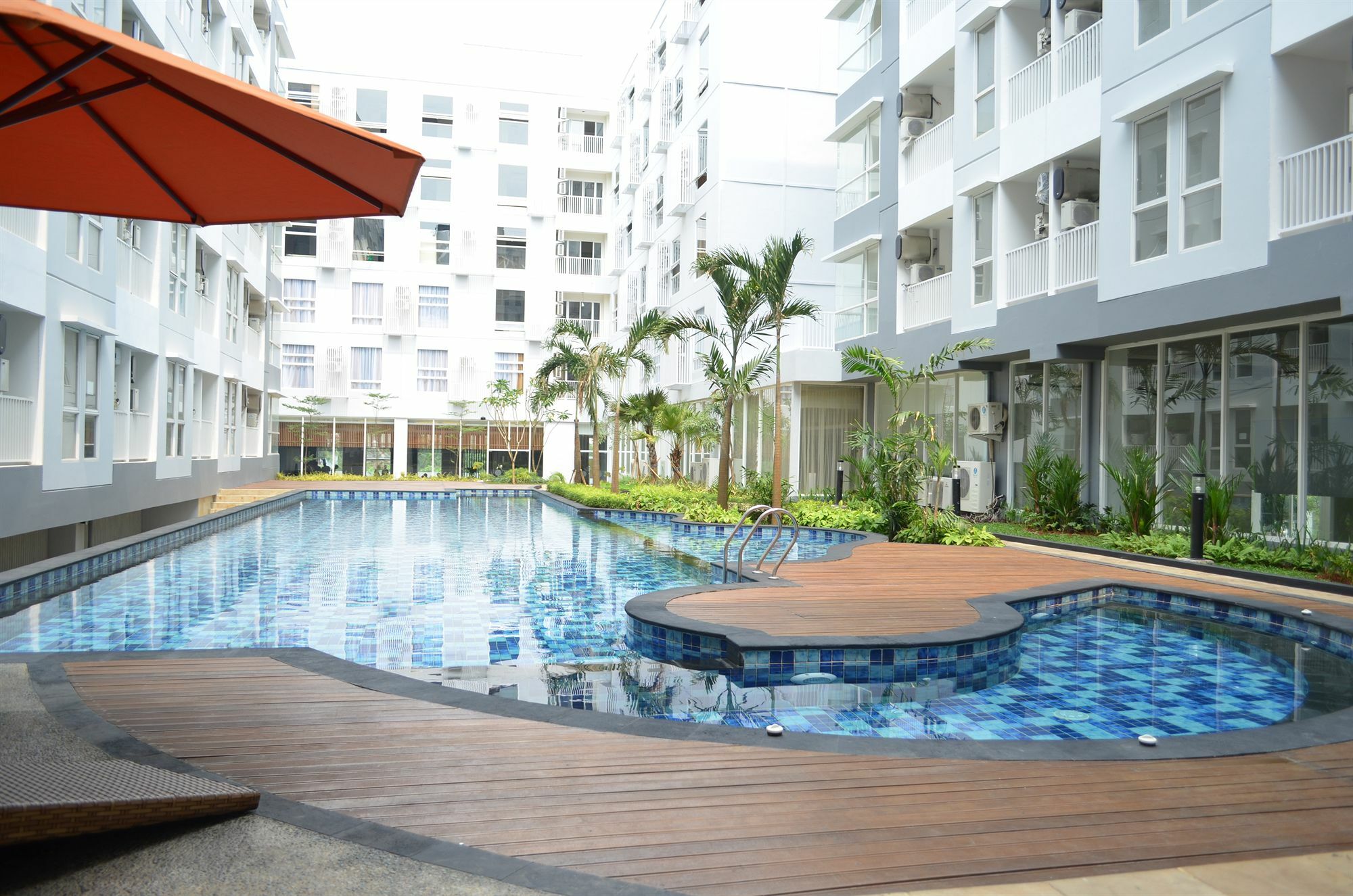 Kyriad Hotel Airport Jakarta Tangerang Exterior foto