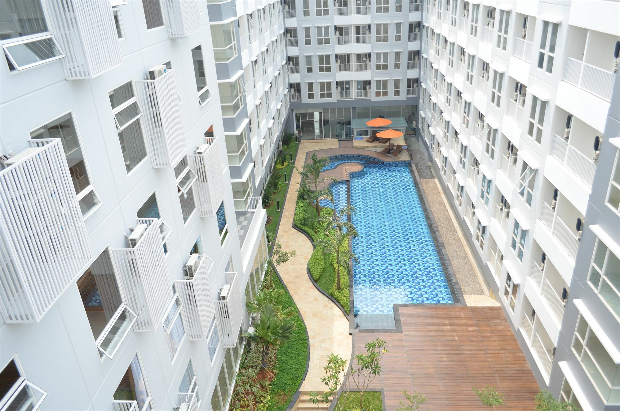Kyriad Hotel Airport Jakarta Tangerang Exterior foto